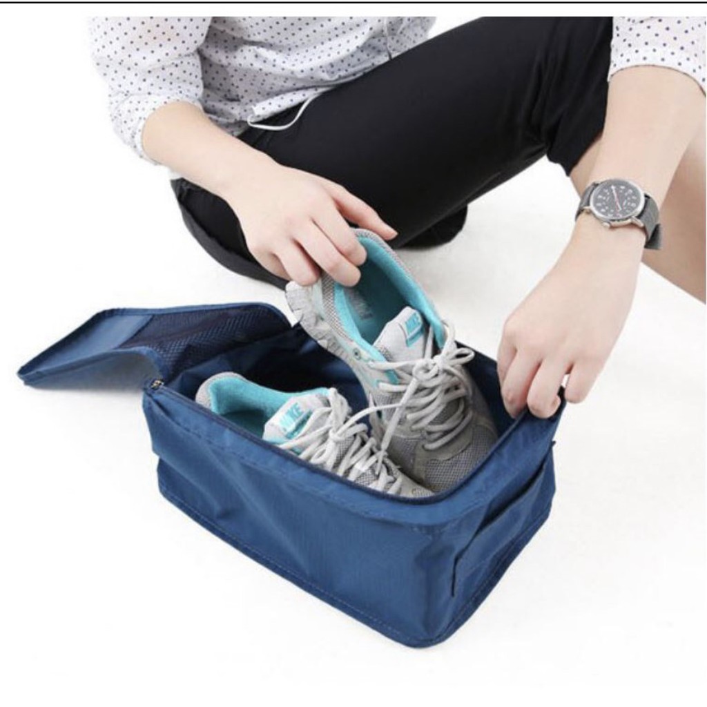 Túi đựng giày đá bóng đá banh du lịch  tiện dụng Bendu T110 có khóa giúp bảo quản giày dép sạch sẽ thơm tho