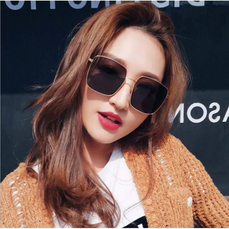 Kính ulzzang gọng vàng mắt đen vuông (VU1) | BigBuy360 - bigbuy360.vn