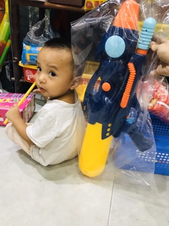 Súng nước siêu to khổng lồ
