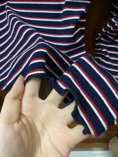 Áo tay dài sọc hồng