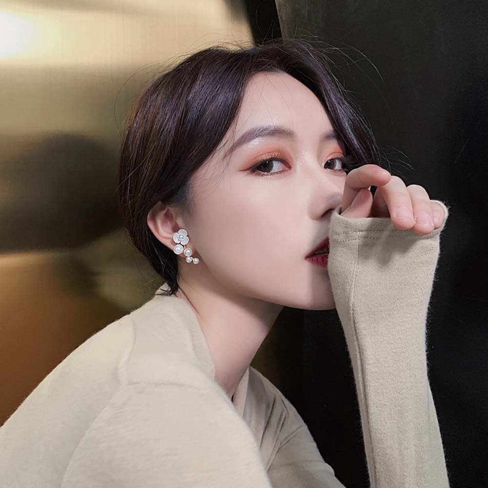 Hoa tai kiểu dáng thời trang phong cách cho nữ