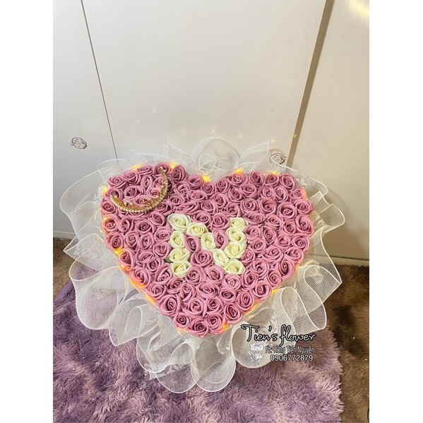 Bó hoa sáp 100 bông hình tim shop có nhiều màu nhận kết chữ theo yêu cầu