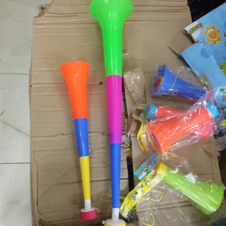 Kèn vuvuzela cổ vũ bóng đá