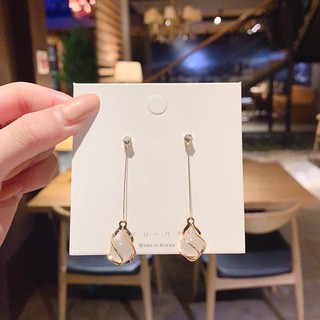 Bông tai nữ thời trang hot trend