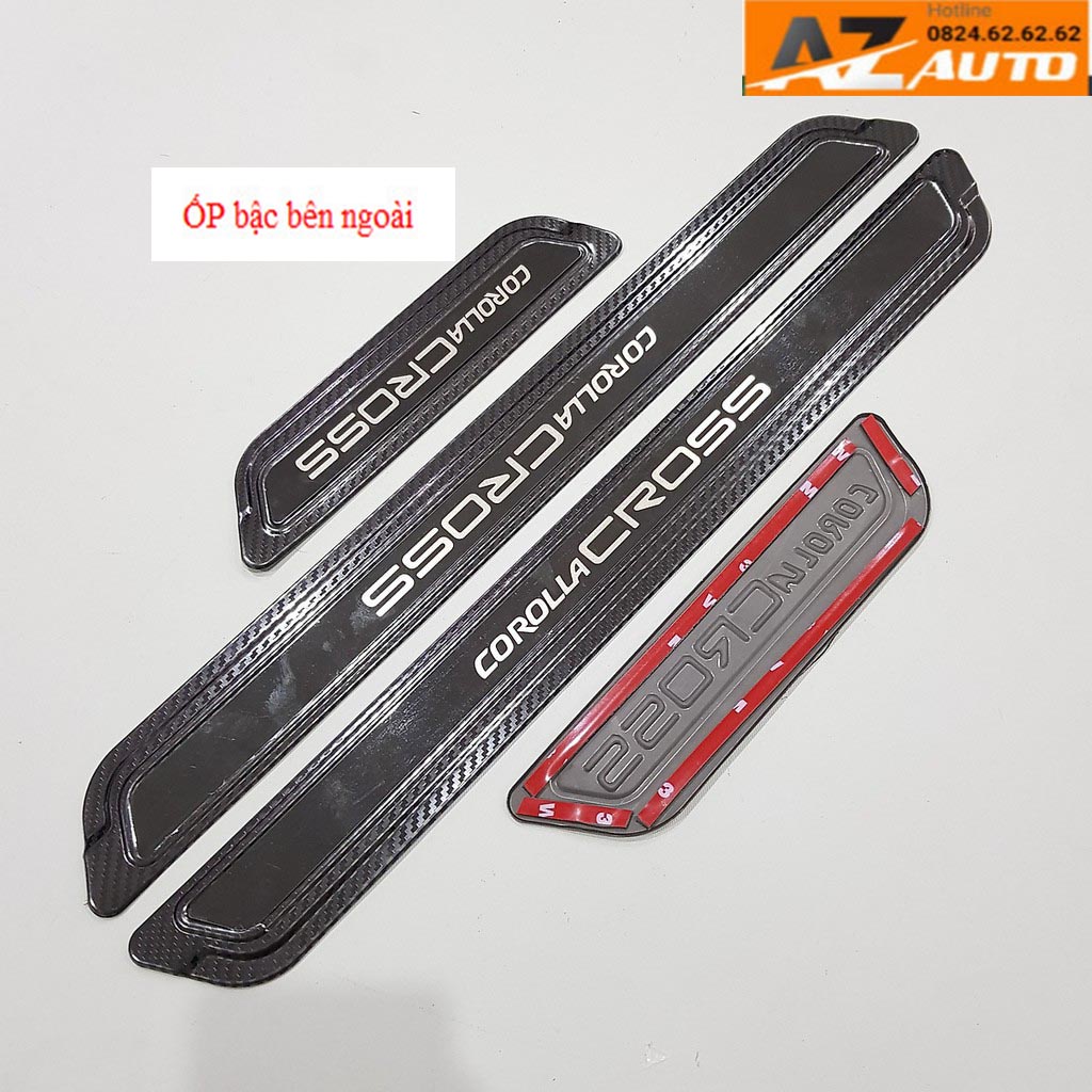 Ốp bậc cửa, Nẹp bước chân Carbon dành cho xe Toyota Corolla Cross 2020.-2021 - hàng cao cấp | BigBuy360 - bigbuy360.vn