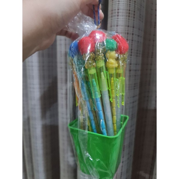 hộp 24 cây chì khúc hình chậu hoa vừa dùng vừa trang trí được