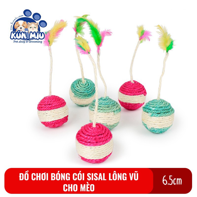 Đồ chơi bóng cói chất liệu sisal và lông vũ cho mèo Kún Miu giúp mèo thư giãn