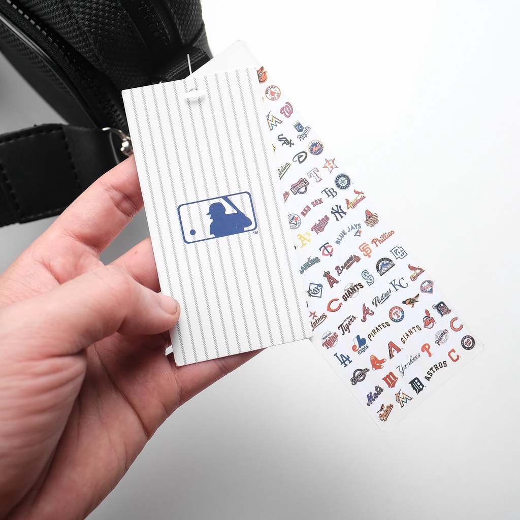 Túi đeo chéo nam nữ MLB chất liệu da PU chống thấm nước size 20cm màu đen