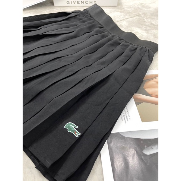 Váy lacoste hot hàng VNXK ảnh trải sàn shop chụp