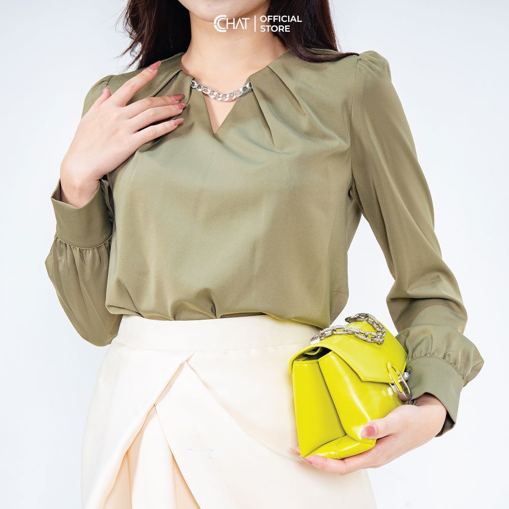 Áo xếp ly cổ V phối xích CCHAT