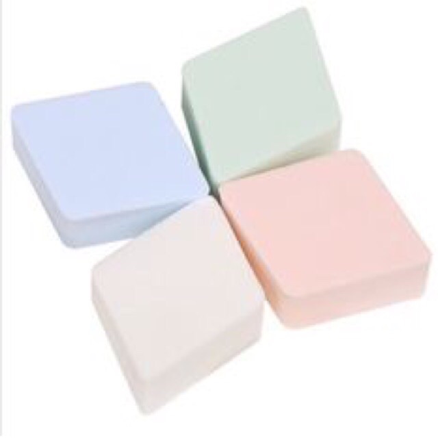 COMBO 4 BÔNG PHẤN TRANG ĐIỂM ESSANCE