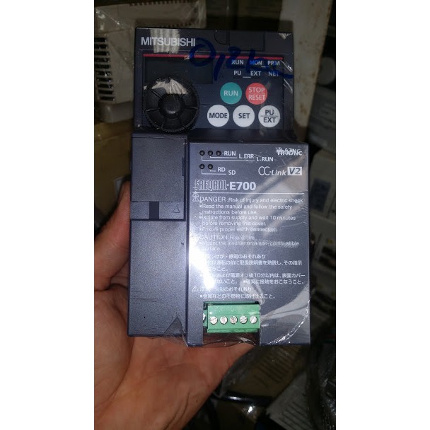 Biến tần FR-E700 Mitsubishi HÀNG NỘI ĐỊA NHẬT 200W