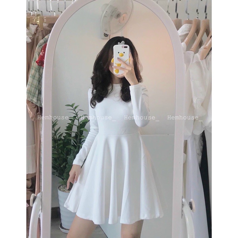 Đầm thun ôm tay dài dáng xoè đen, trắng D35 | BigBuy360 - bigbuy360.vn