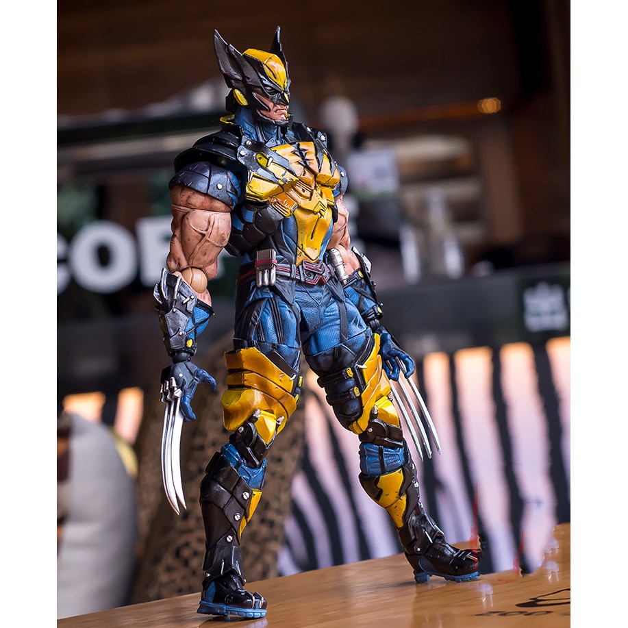 Mô hình Wolverine Play Arts