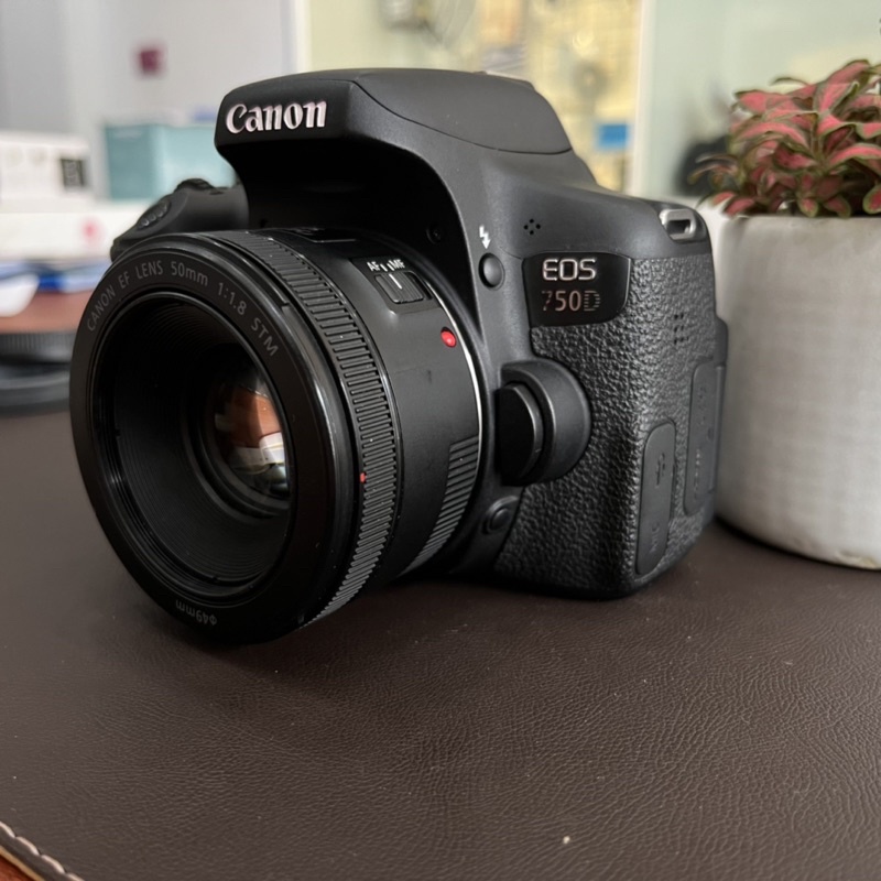 Máy ảnh Canon 750D lens 50 1.8 STM