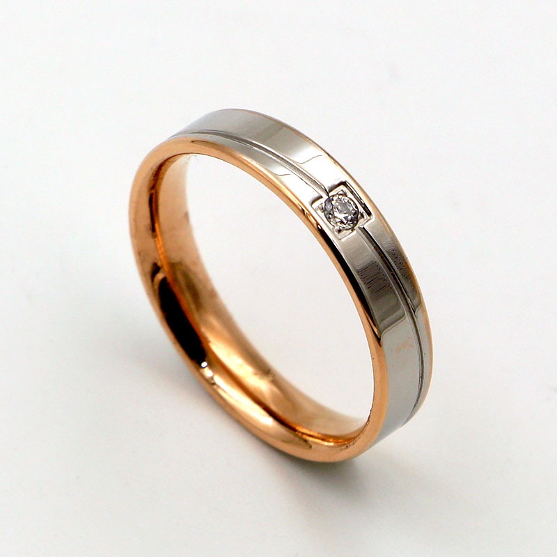 [FreeShip] Nhẫn nữ Titan rãnh xiên đính đá J4-209 - CAM KẾT KHÔNG BAY MÀU