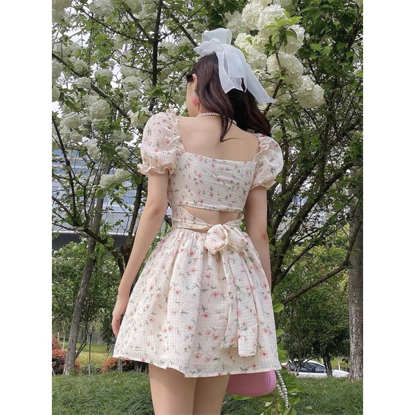 Đầm hoa nhíu xếp ngực nơ lưng cutout