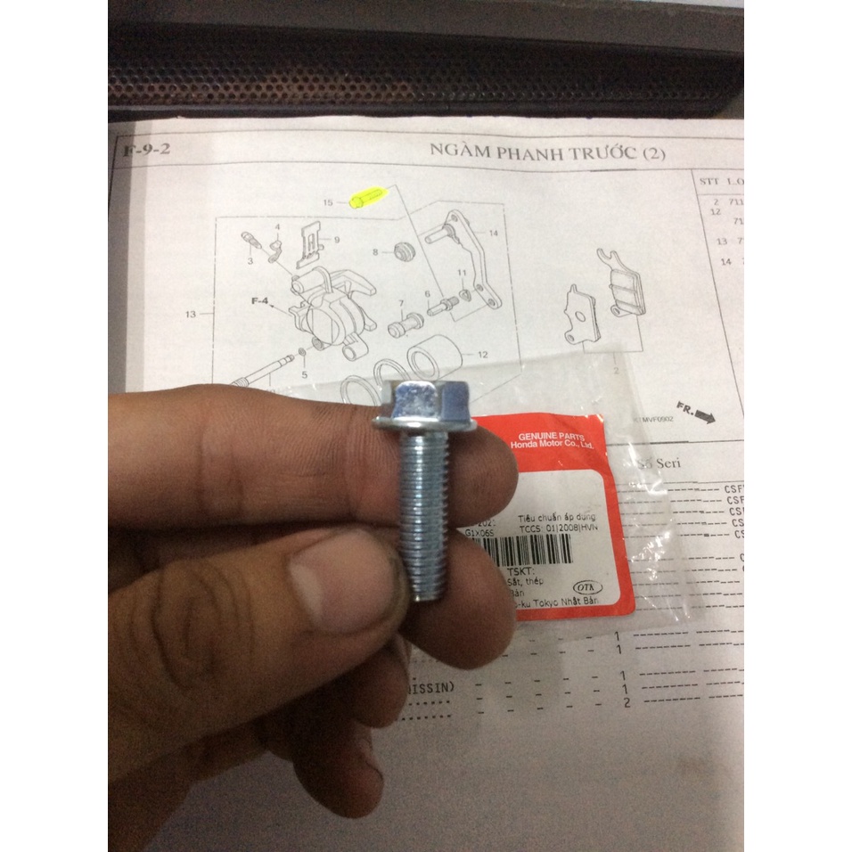 Ốc bắt heo dầu trước Honda 8ly25