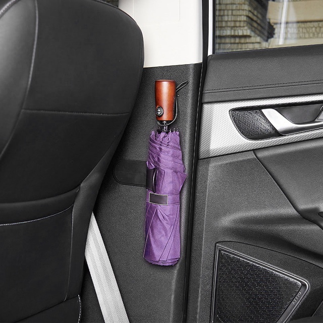 Giá đỡ móc treo ô gắn xe hơi đa năng tiện dụng