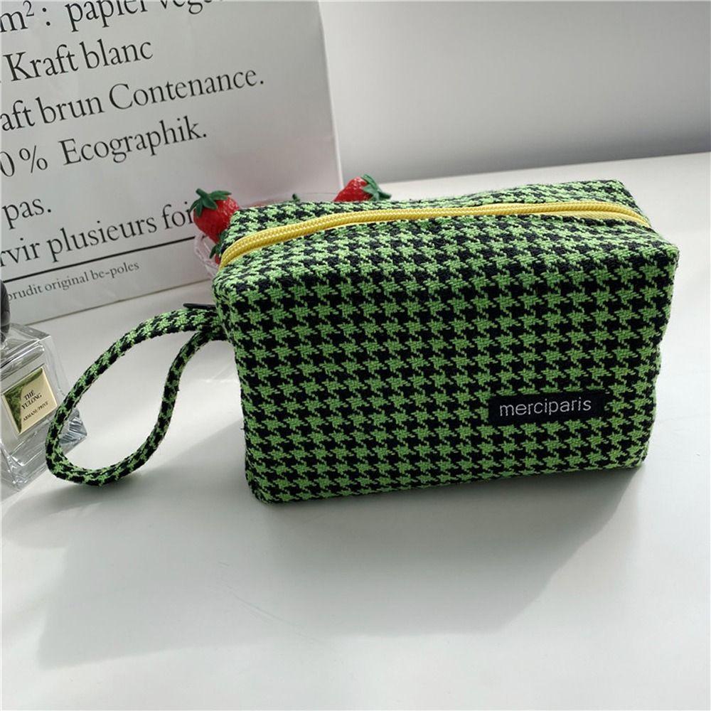 Ví Đựng Bút Chì / Đồ Trang Điểm Bằng Polyester Sức Chứa Lớn Có Dây Đeo Cổ Tay Làm Quà Sinh Nhật Cho Bạn Nữ