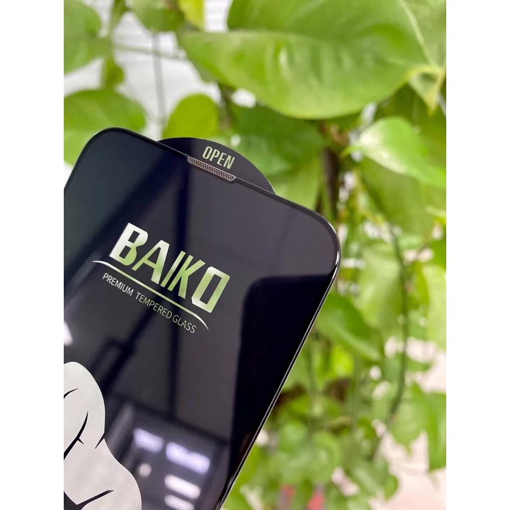 Kính cường lực iPhone Kingkong Baiko cao cấp, có màng ngăn bụi bảo vệ loa, bo viền, mặt kính phủ nano siêu mượt.