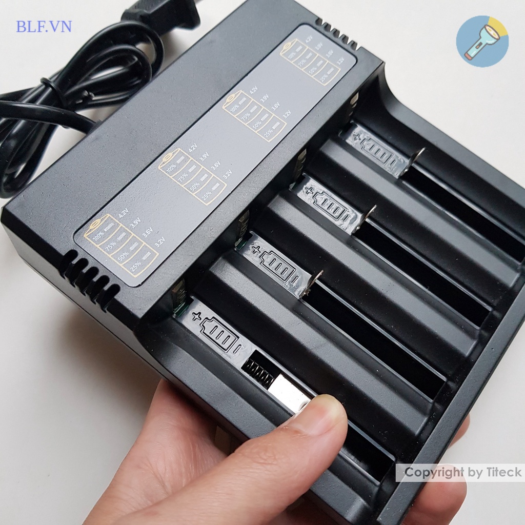 Bộ sạc 4 pin MS-484AX 3,7V- 4A  tốc độ sạc nhanh 21700 26650 18650