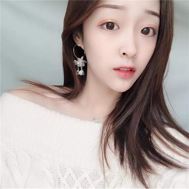 Hoa tai cổ trang nhiều mẫu có sẵn ạ