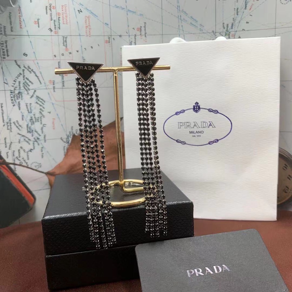 Khuyên tai thiết kế thời trang cao cấp năm 2021