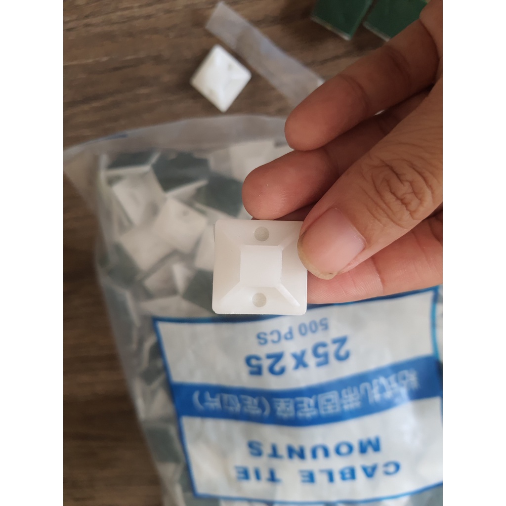 Combo 10 Kẹp giữ dây điện 2,5x2,5cm