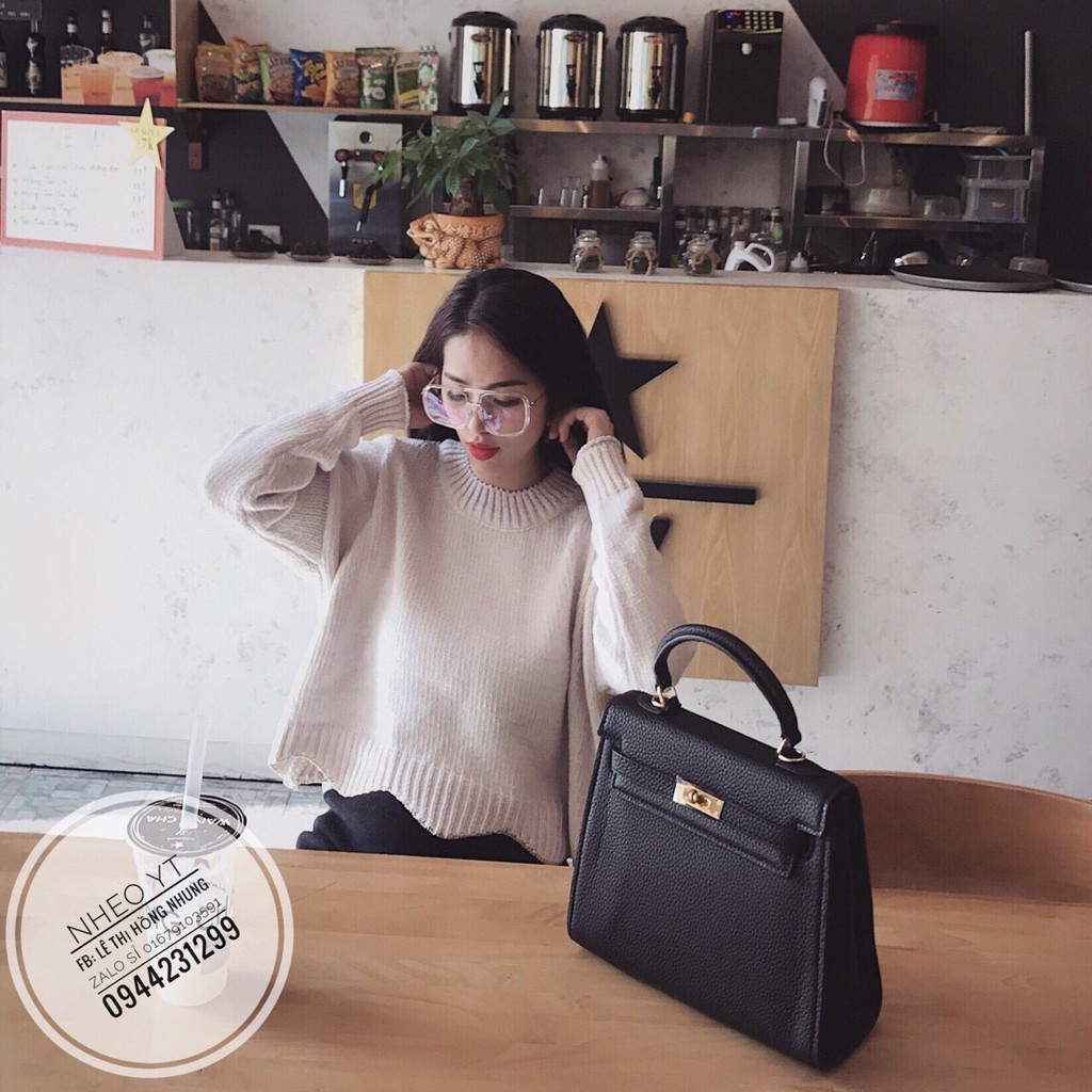 Áo croptop nhung gấu lượn sóng