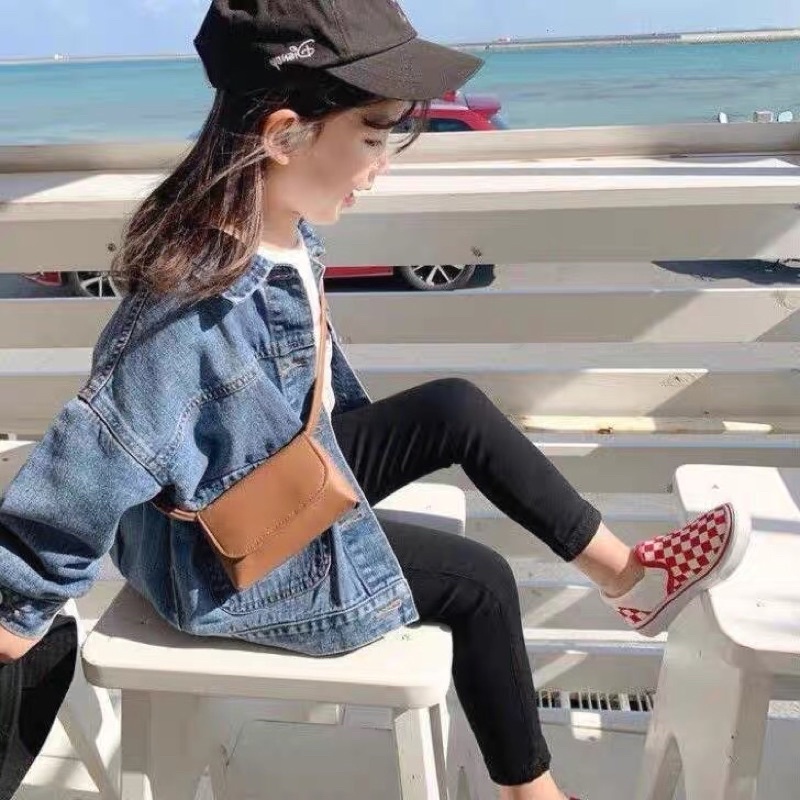 Áo khoác Jeans cho bé gái bé trai form rộng màu xanh phong cách Hàn Quốc A02