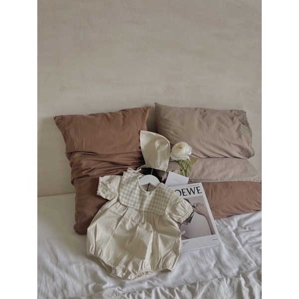 Đồ bộ liền thân màu be caro phối ren + nón Nanci room