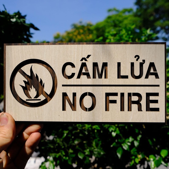 Bảng cấm lửa bằng Gỗ khắc laser TC03 10x20cm