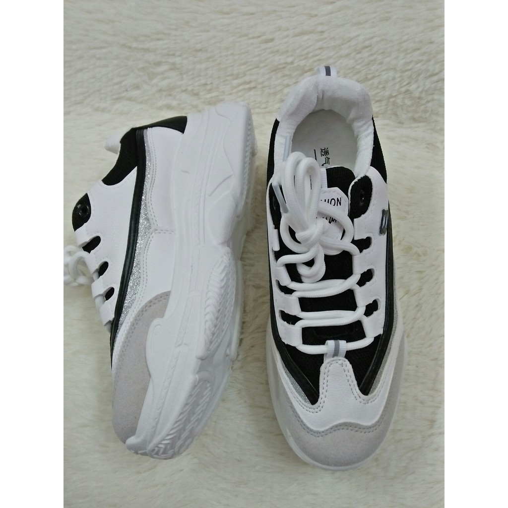 Giày thể thao sale 150k