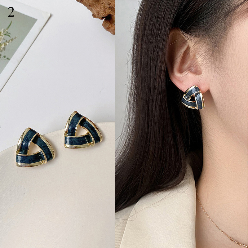 Hoa Tai Dáng Dài Thiết Kế Đơn Giản Phong Cách Retro