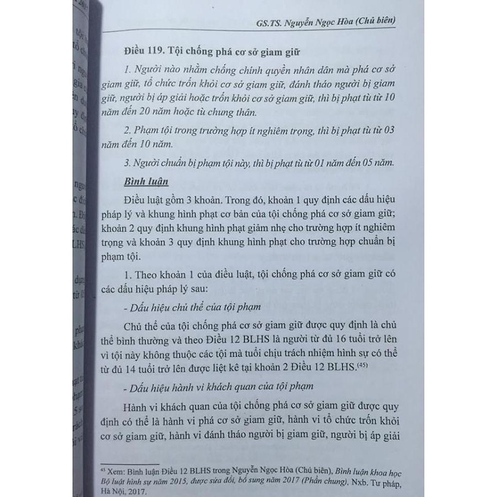 Sách - Bình luận khoa học Bộ luật hình sự năm 2015 được sửa đổi, bổ sung năm 2017 (Phần các tội phạm) - Quyển 1 | BigBuy360 - bigbuy360.vn