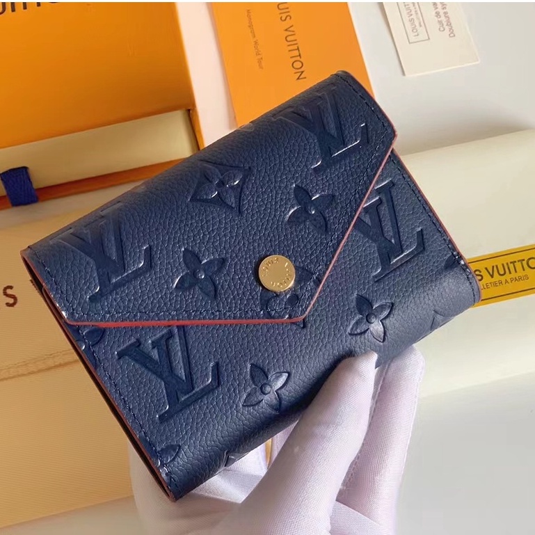 Sẵn sàng giao hàng Ví nữ mới của Louis Vuitton LV M41938 Ví chạm nổi hoa văn kim cương có hộp