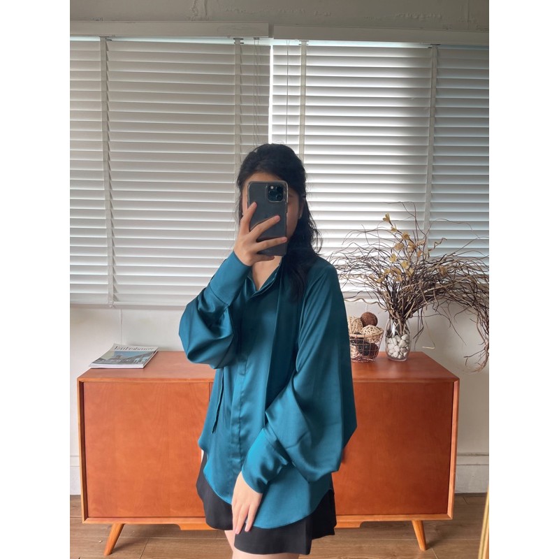 Adley Shirt / Áo sơ mi lụa cổ dây | BigBuy360 - bigbuy360.vn