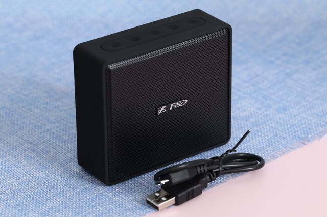 Loa Bluetooth Fenda W5 hàng chính hãng bảo hành 1 năm 1 đổi 1