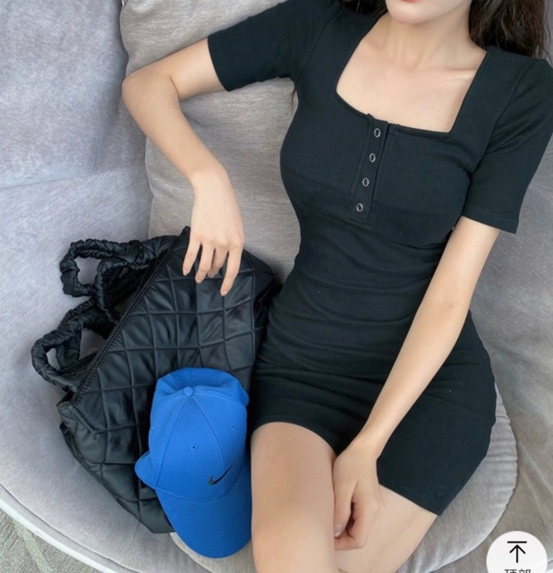 ĐẦM CỔ VUÔNG APCT02