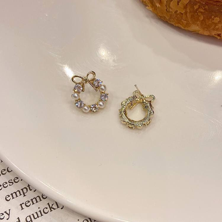 Đôi khuyên tai hình nơ phối hạt ngọc trai giả sang trọng cho nữ