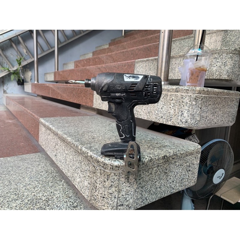 Bắn vít Ryobi BID-1415 14,4v