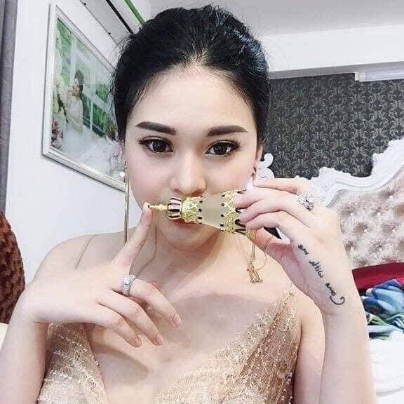 Nước hoa nhập - HANA STORE