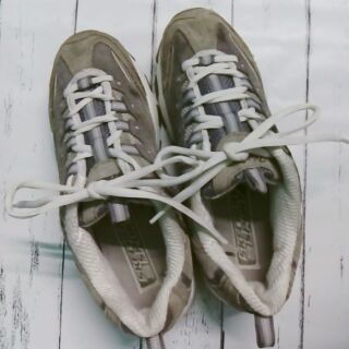 Giày Skechers D'Lites auth xám 2hand