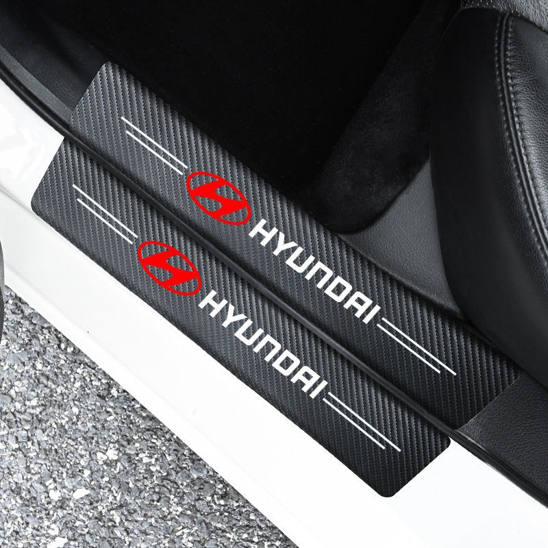 BỘ 5 MIẾNG Dán Chống Trầy Xước Có Logo Hãng Hyundai Bảo Vệ Bậc Cửa Và Dán Cốp Xe Hơi, Xe Ô Tô Bằng Sợi Carbon Bền Đẹp