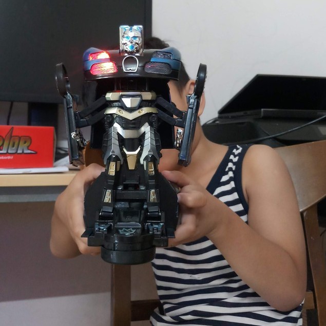 Đồ chơi Robot biến hình thành xe hơi Sports car Transforming  có nhạc đèn kidstoys tv