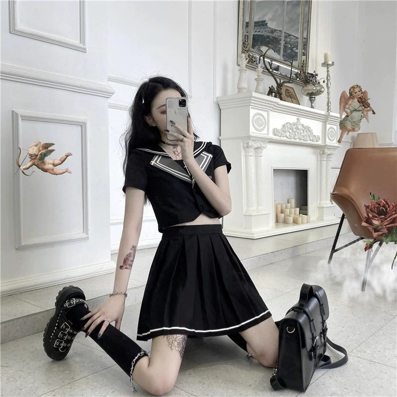 [Có Ảnh Thật - Order] (G7) Set váy sơ mi Thánh Giá Gothic Lolita. Sơ mi thủy thủ màu đen + Chân váy xếp ly kẻ trắng