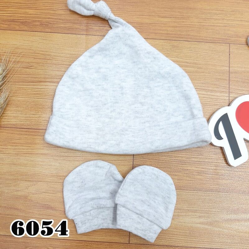 SET NÓN VÀ BAO TAY SƠ SINH NHIỀU MẪU DỄ THƯƠNG