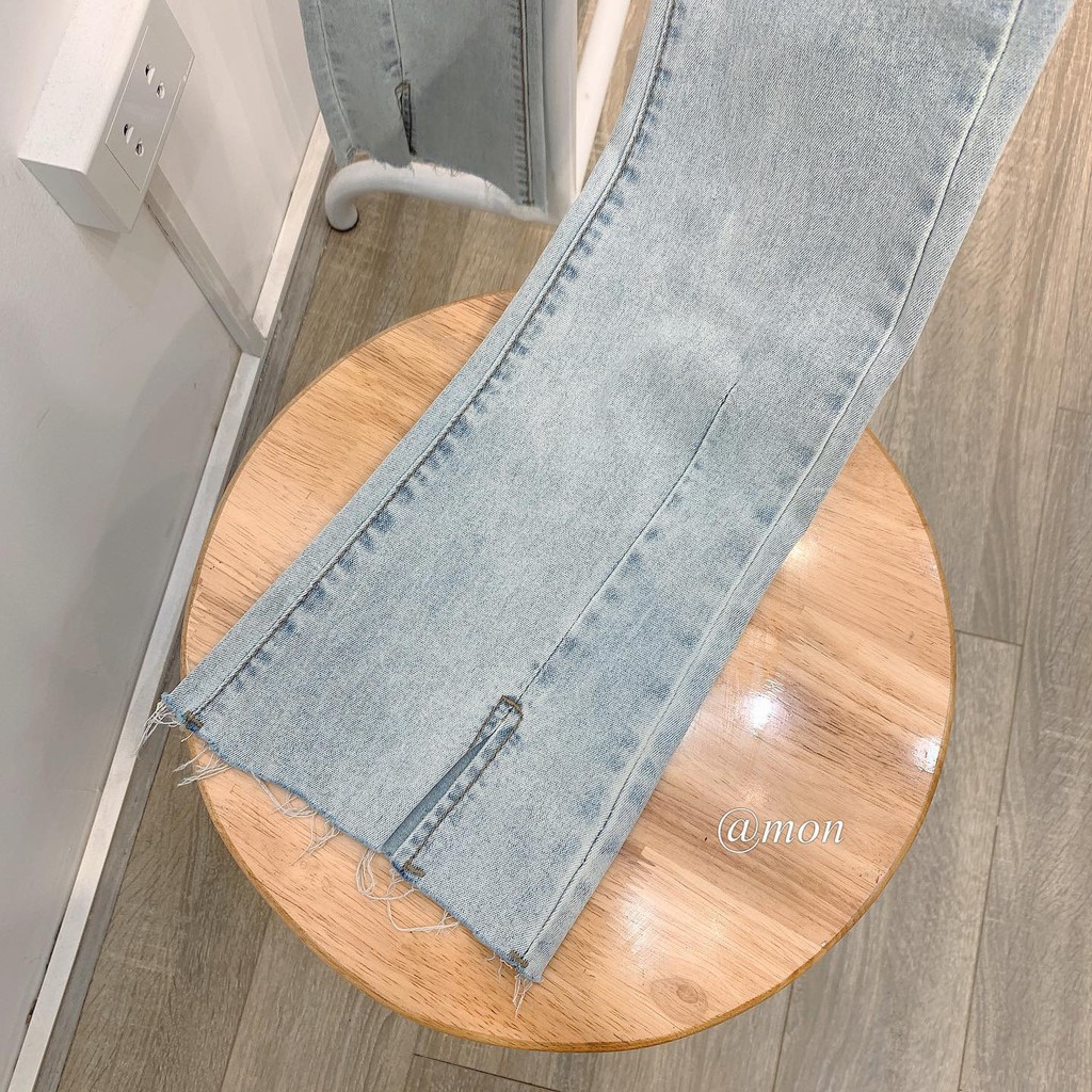 2101446 Quần jeans nữ ulzzang - quần loe nhẹ có giãn chất jeans mềm màu xanh nhạt có size