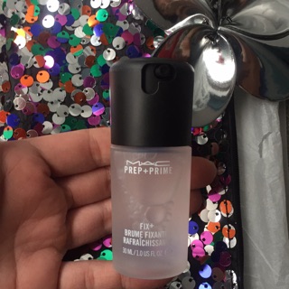 Xịt khoáng Mac (30ml) - USA - Tặng kèm túi đựng mỹ phẩm xinh xắn